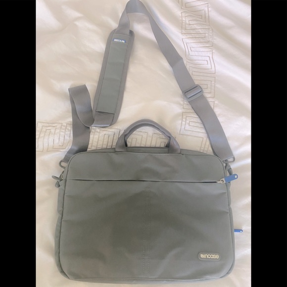 Incase 13” MacBook Air Bag Gray